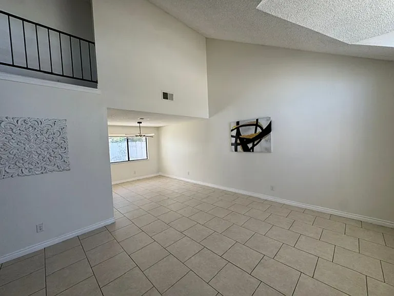 409 Wimbledon Dr — Photo 6