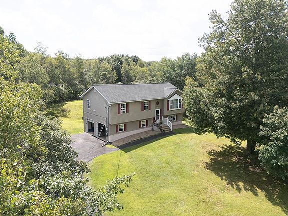4th image of 214 Center Dr