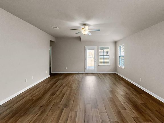 3rd image of 1540 Homestead Farms Dr