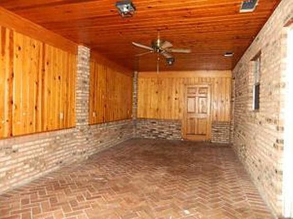 4th image of 221 S Robert Ave