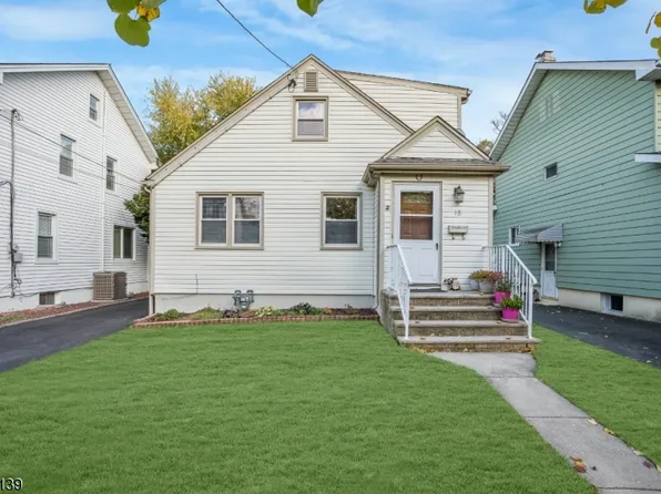 15 Kenter Pl, Clifton City, NJ 07012
