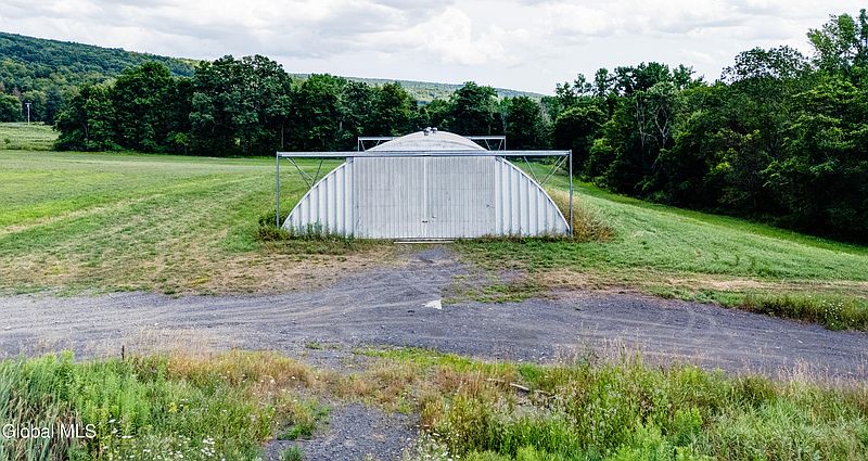 2nd image of 1589 Switzkill Road