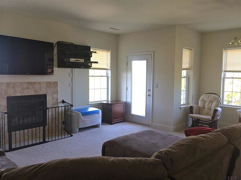 5th image of 308 N RIDGE