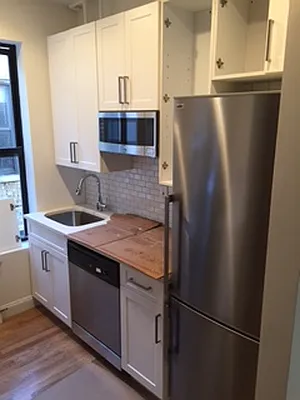 Rented by PMG Real Estate  | media 6