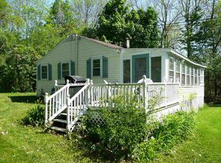 192 Rail Rd, Colchester, VT 05446