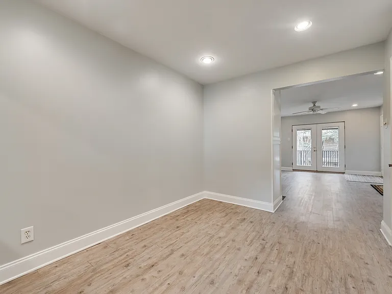 4211 Newton Ave #211 — Photo 5
