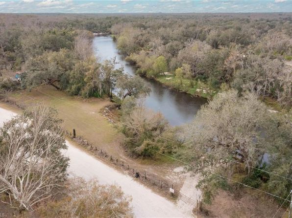 1281 NE River Rock Dr, Arcadia, FL 34266