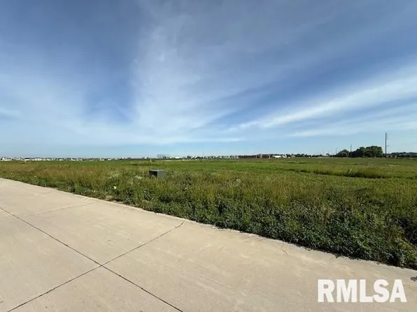 6632 Meghan Ave, Bettendorf, IA 52722