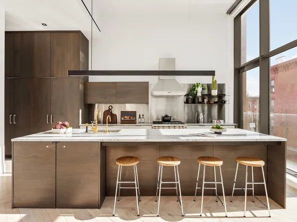 113 North 9th Street image 2 of 34