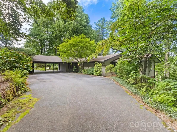 651 Glen Cannon Dr, Pisgah Forest, NC 28768