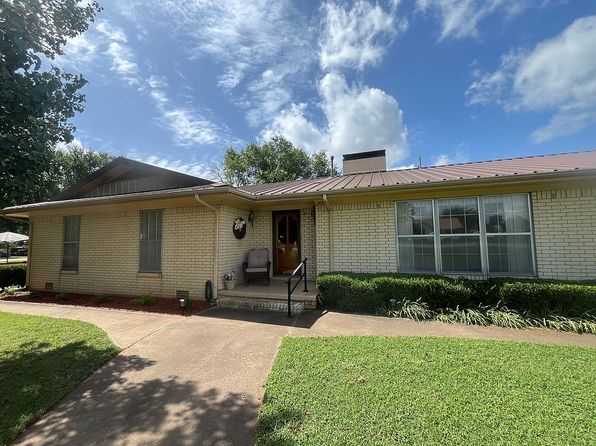 308 E Main St