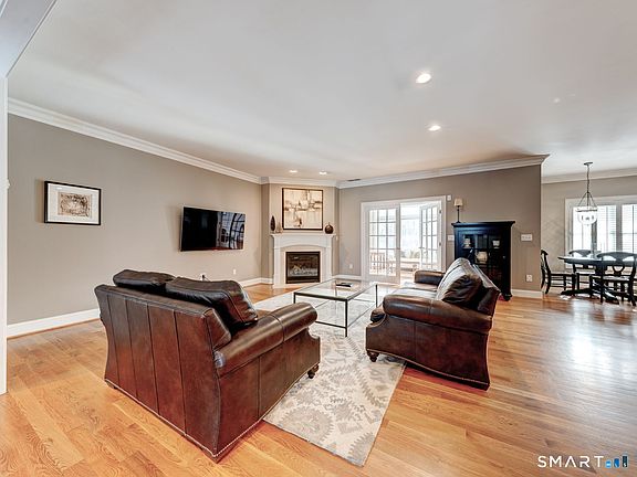 5th image of 254 Sunset Ridge