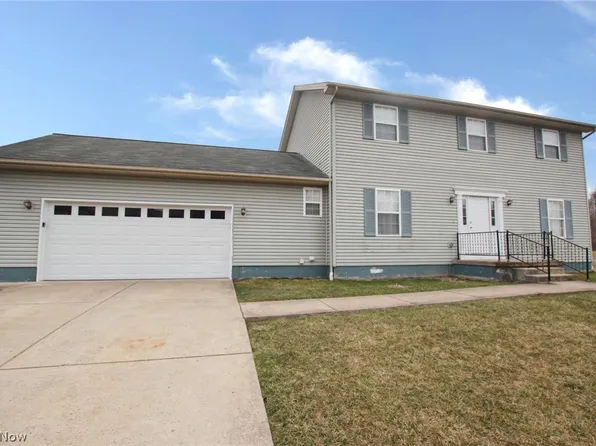 227 Beachwood Dr, Youngstown, OH 44505