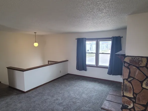 1111 3rd Ave #1, Kearney, NE 68845