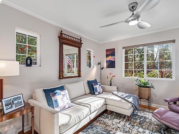 3rd image of 22860 Fuller Rd