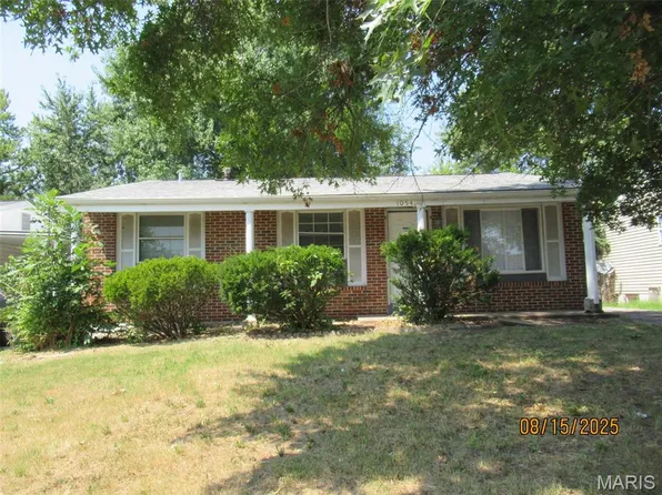 10541 Castle Dr, Saint Louis, MO 63136