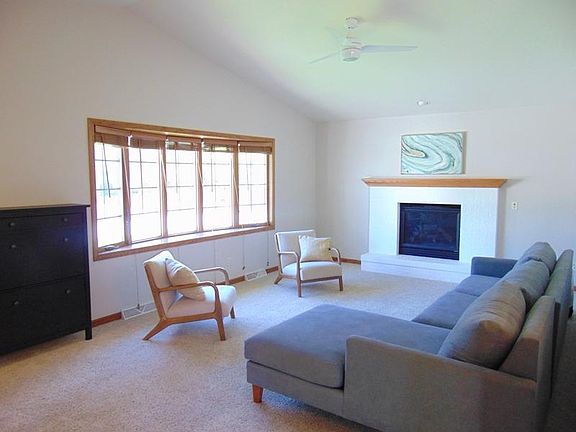 2nd image of 1306 Blackwood Ct