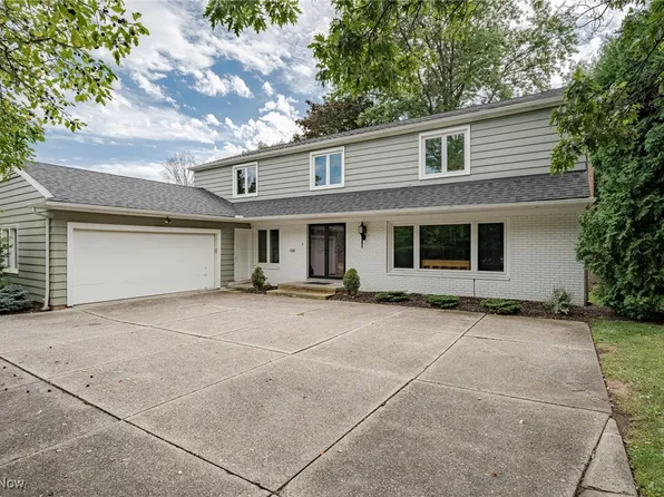 23800 Shaker Blvd, Shaker Heights, OH 44122