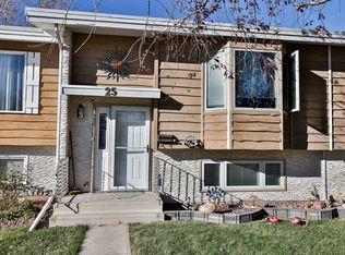 25 SW Selkirk Rd W, Lethbridge, AB T1K4N4