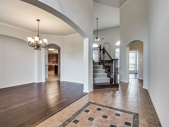4th image of 7305 Vanderbilt Dr