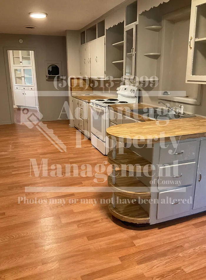 4 bed, 1.0 bath, 1176 sqft, $1,250 — Photo 4