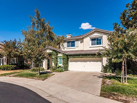 3rd image of 9476 Lakewind Ln