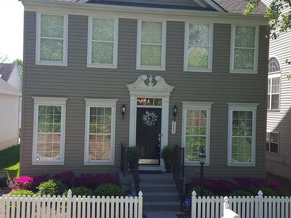 1st image of 7265 Mariemont Cres