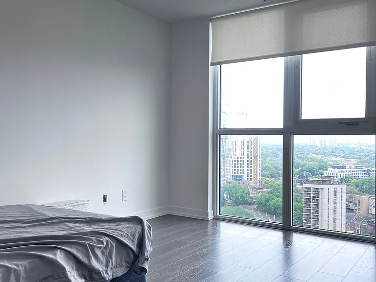 219 Dundas St E #Penthouse 111 — Photo 2