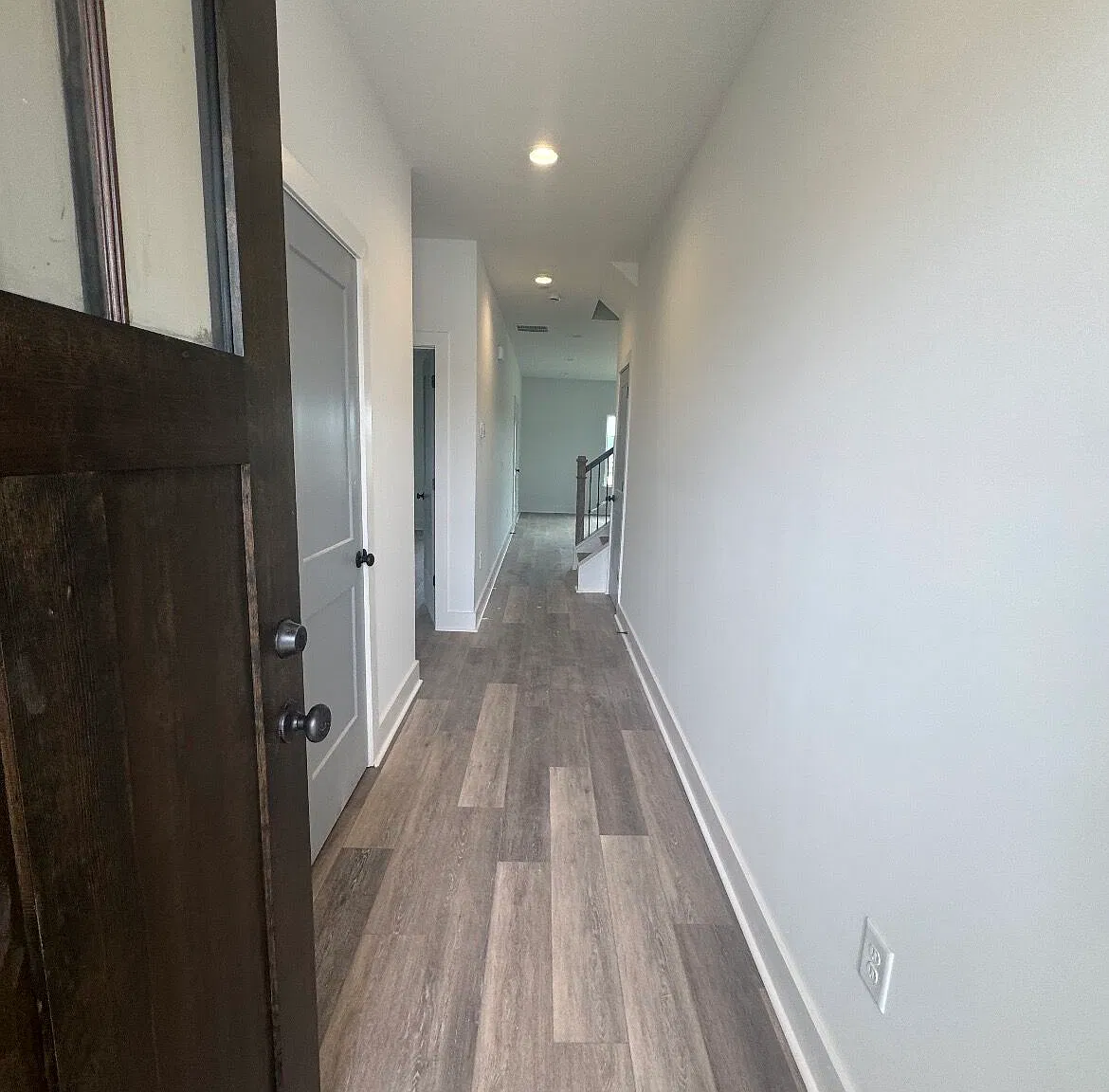 3 bed, 3.5 bath, 1850 sqft, $2,200 — Photo 4