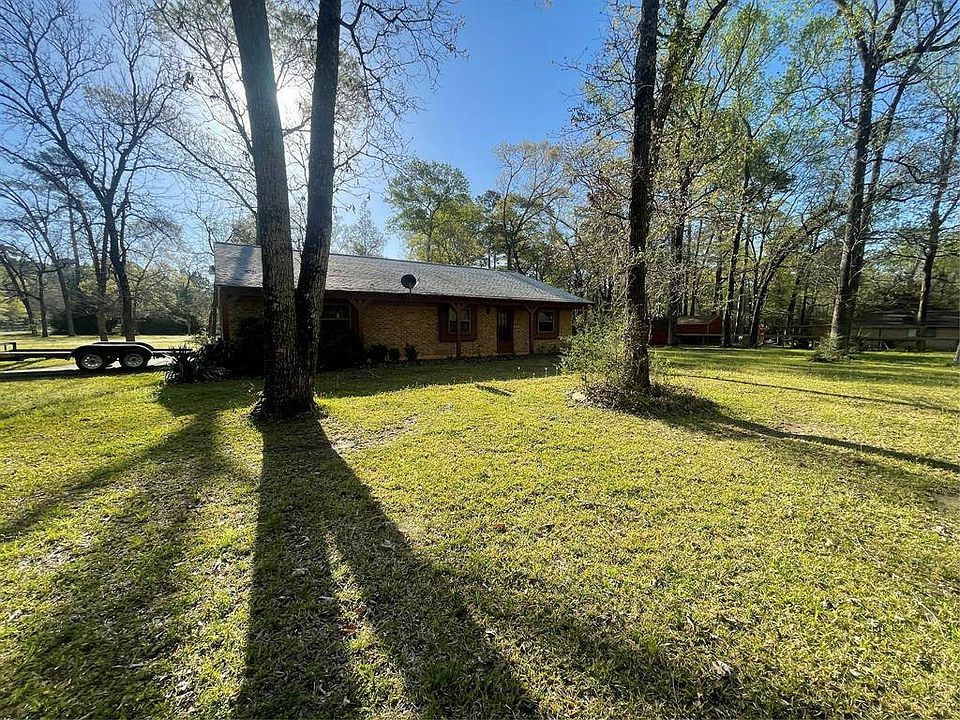 1st image of 23555 Hickory Dr