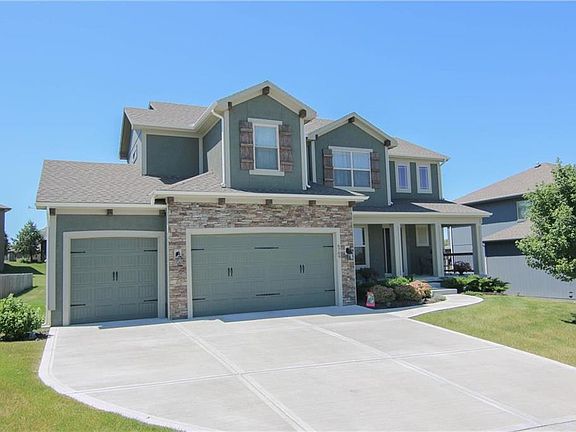 2nd image of 6709 NW 104th Ter