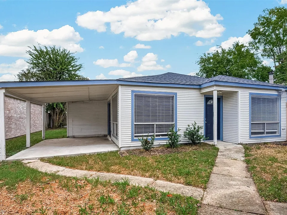 10914 Berry Tree Dr
