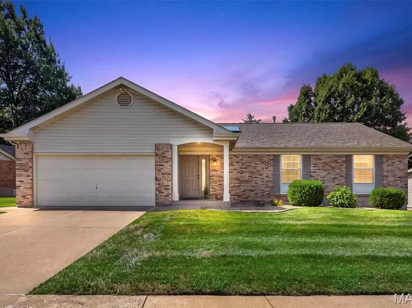 1122 Majestic Dr, Fenton, MO 63026