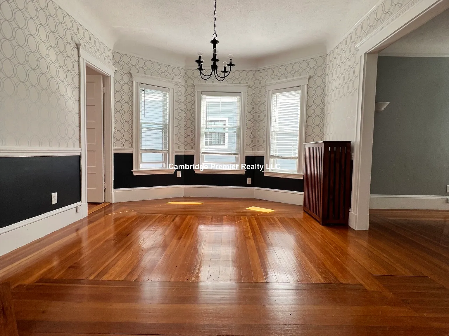 2 bed, 1200 sqft, $3,200 — Photo 2