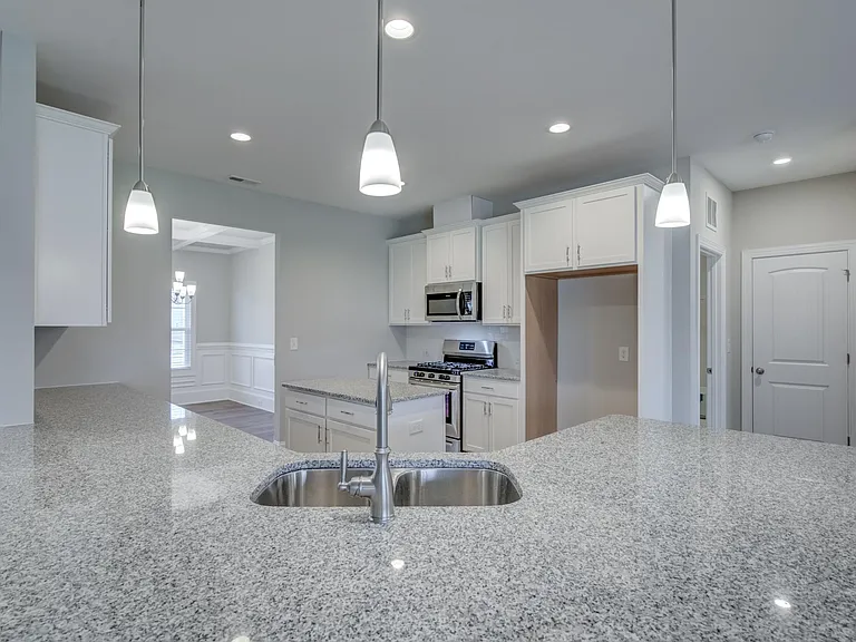60 Kingsly Dr — Photo 13