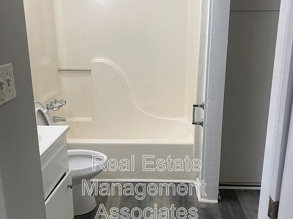 3rd image of 521 E Central Ave