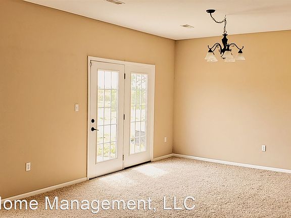 5th image of 2815 Elm Creek Dr