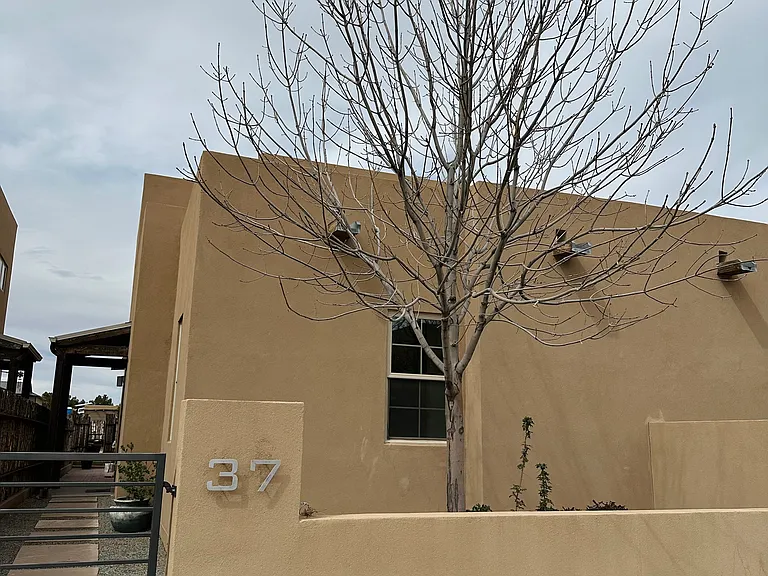 37 Oshara Blvd — Photo 7