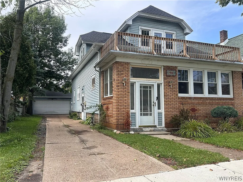 5 bed, 1.5 bath, 1480 sqft, $2,500 — Photo 2