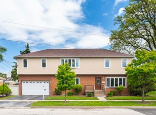 8330 Gross Point Rd, Morton Grove, IL 60053