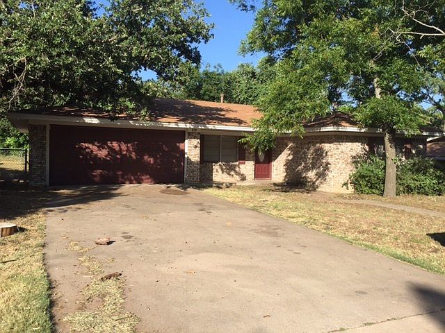 1st image of 839 N Charlotte Ave