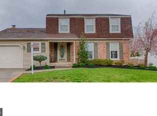 46 W Brookline Dr, Laurel Springs, NJ 08021