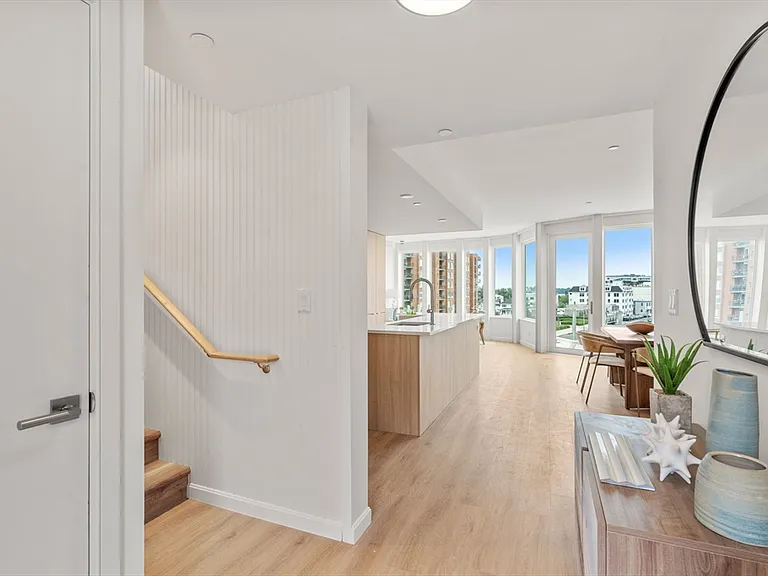 120 Nantasket Ave #Penthouse 4 — Photo 19