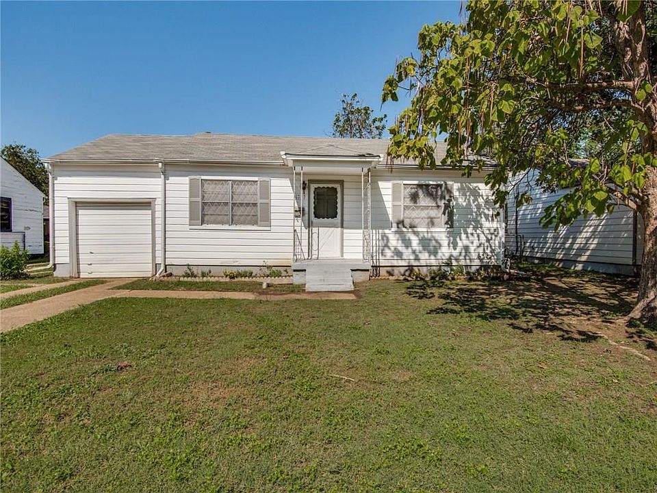1st image of 1717 Garden Oaks Dr
