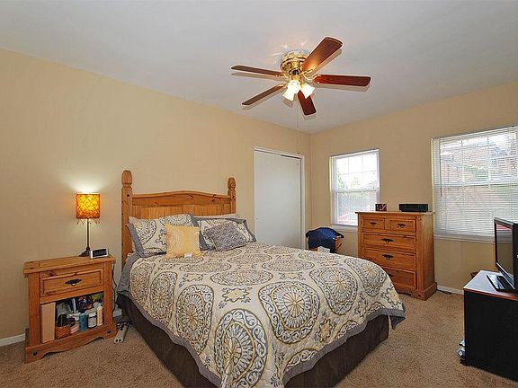3rd image of 20010 Van Aken Blvd #9