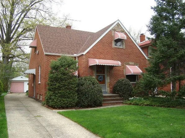 816 Hoover Rd, Cleveland, OH 44119