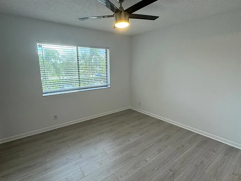 8807 NW 35th St — Photo 13