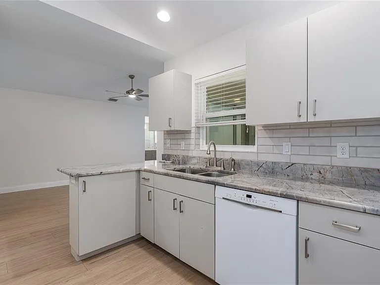 9206 31st Street Ct E — Photo 11