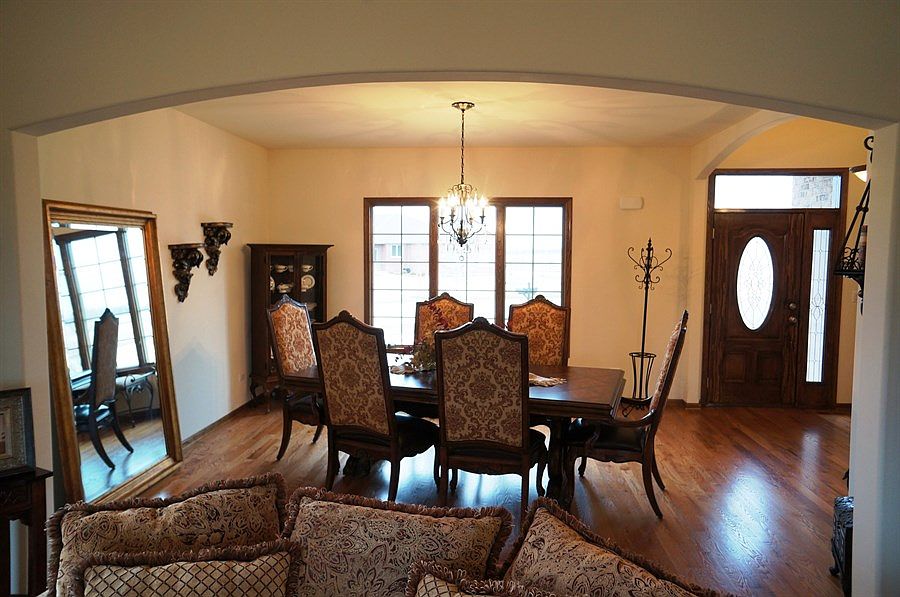 1st image of 2750 Cole Ln