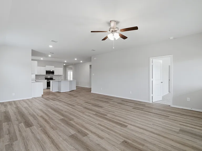 312 Blanco Dr — Photo 6